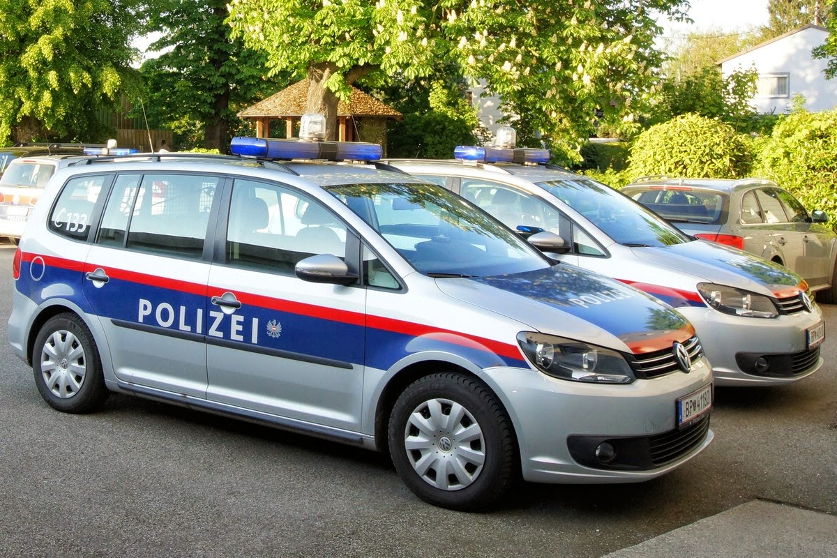 O Fotomagazin / AAB Leonding zu Besuch bei der Polizeiinspektion Leonding - 2014